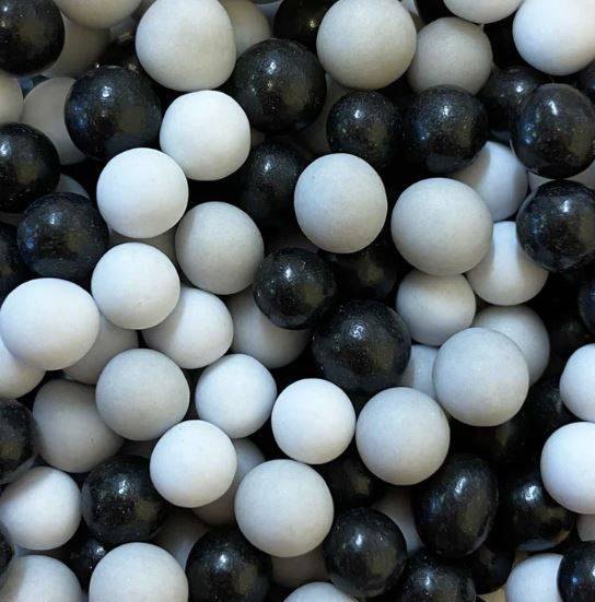 Cukrové zdobení choco balls monochrome 70g Scrumptious